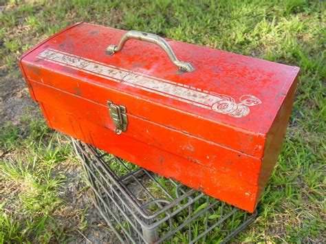 get paint off metal utility box|old metal toolbox repair.